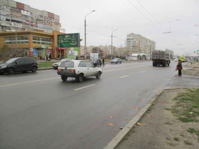 Щит 6x3,  вул.Новокузнецька, 27, м-н «Південний» - "Сільпо" , ст.Б