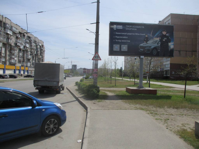 Щит 6x3,  вул.Новокузнецька, 27, м-н «Південний» - "Сільпо" , ст.А