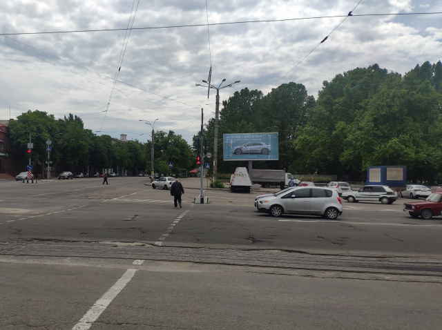 Призма 6x3,  пр.Соборний — вул.Дніпровська -пл.Волі (призматрон), ст.А