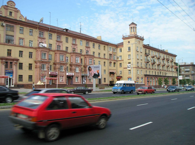 Беклайт 4x3,  пр.Соборний — вул.Гончаренка-вул.Сталеварів,ст.Б