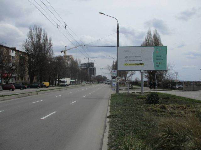 Щит 6x3,  вул.Перемоги - Вознесенівський ринок, АЗС "ТНК", ст.А