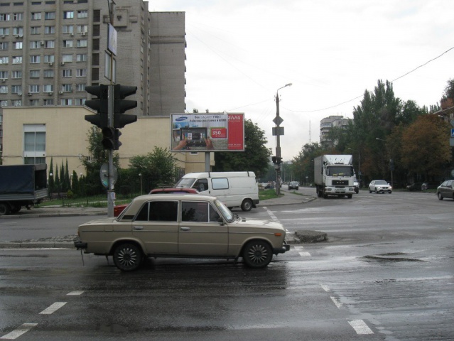 Призма 6x3,  вул.Шкільна – вул.Українська , ст.Б (призматрон)