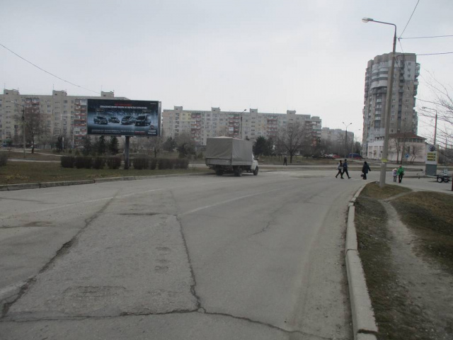 Щит 6x3,  вул.Автозаводьска – вул.40 років Перемоги, "Сільпо", заправка ТНК